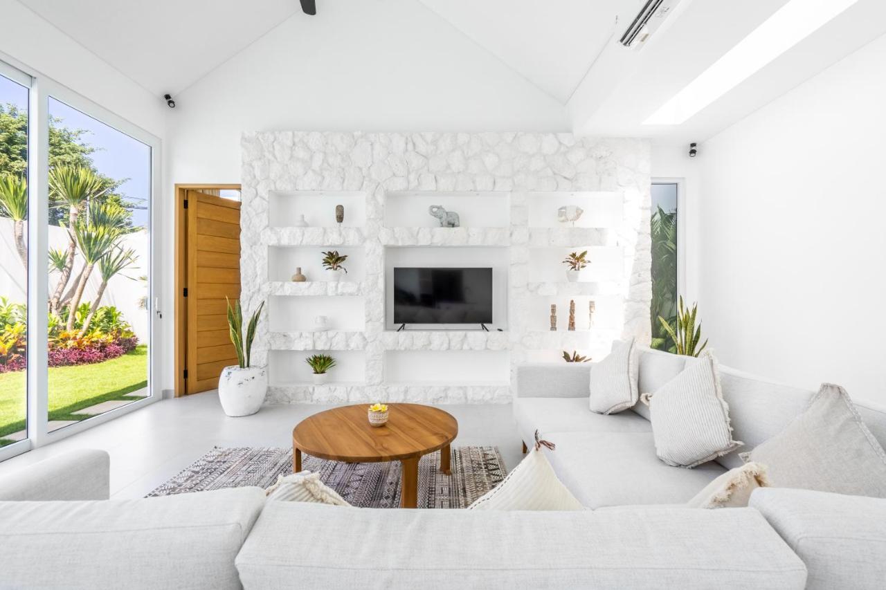 Casa Blanca Villa By Betterplace Uluwatu  Exterior photo