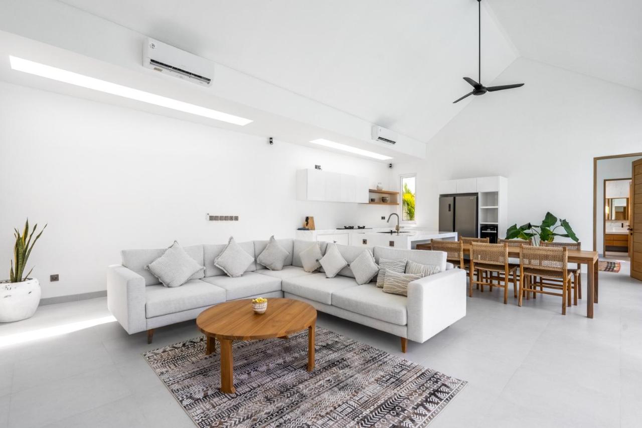 Casa Blanca Villa By Betterplace Uluwatu  Exterior photo